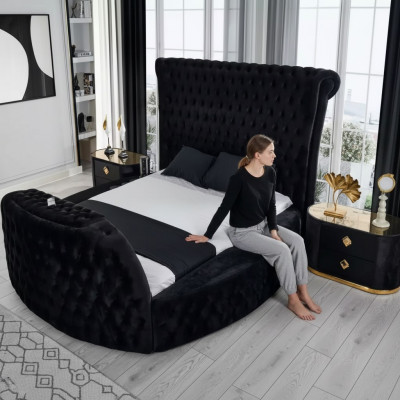 Modern Chesterfield-Bett an enger luxuriéiser schwaarzer Faarf