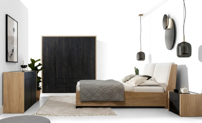 Kleederschafz Schwaarz Holz Schlofkummer Design Modern Miwwelen Garderobeschafz