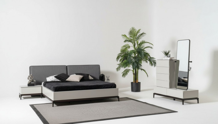 Moderne schwaarz-wäisst Schlofzëmmer-Set (Bett, zwee Nopeschdëscher, Kommode mat Spigel)
