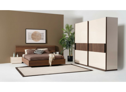 4-deeleche Schlofzëmmer-Set Bett 2x Nuetsdëscher Kleederpress Schaf