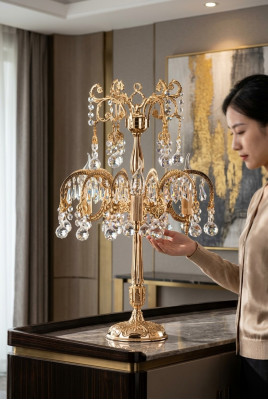 Dëschluucht Schlofzëmmer klassesch Nuetsdëschluucht Luxus Gold nei