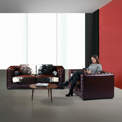 Dunkelrout Chesterfield Sofagarnitur 3+2 Sëtzer 2tlg. Lieder-Set mat Ponyfell