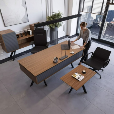Héichwäertegt, elegantes Büroset am modernen Stil aus stabilen Holz