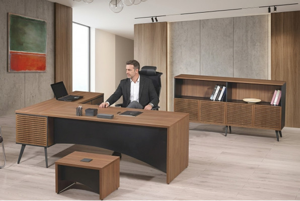 Aarbechtszëmmerschmëttelen Eckbürosdësch Komplett 3 Deeler Holz Brong Bürosmëttelen