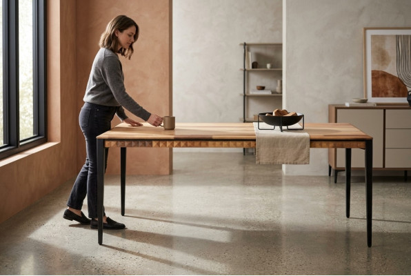 Iessdësch Dësch Iesszëmmert d'Dësch Iesszëmmer Holz Braun Iesszëmmermiwwel