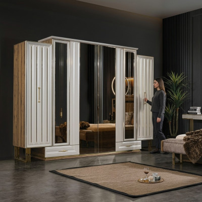 Luxus Kleederschaf aus Holz mat Spigel a Beige.