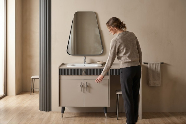Beigen Make-up-Dësch Holz Kosmetikdësch Designer Konsol Spigel 2tlg