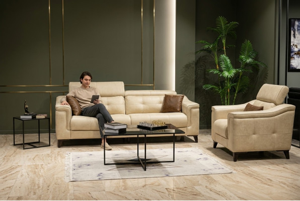 Beige Wunnzëmmer Dräi-Platze Lieder 3-Sëtzer Polster Couch Holzstruktuur
