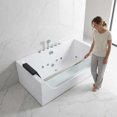 Badekummer Whirlpool Buedbidden Sprudel Massagedüsen Wellness Komfort