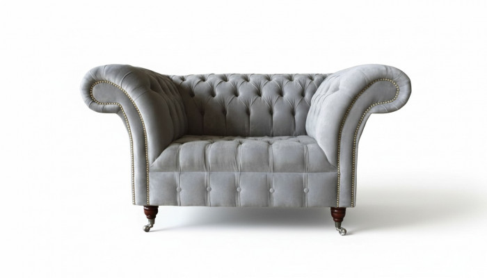 Grau Chesterfield Oueresessel Grau Sessel Couch Stoffcanapé Wunnzëmmer