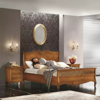 Bett 2x Nuetsdëscher 3-Deeler. Italienesch Miwwelen Schlofkummer Holz Neie Set