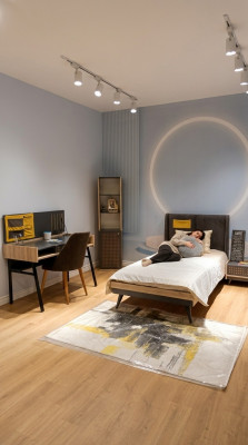 Stilove Schlofzëmmer Set Designer Jugendzimmer Miwwelen Bett + Nuetsdësch