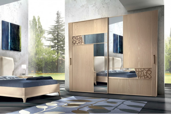 Schlofkummer Kleederschaf Holz Schaf Holz Italienesch Miwwelen Schief