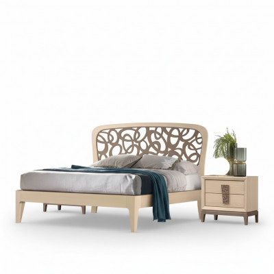Schlofzëmmer Set Bett 2x Nuetsdësch Design Miwwelen nei 3tlg Modern Holz