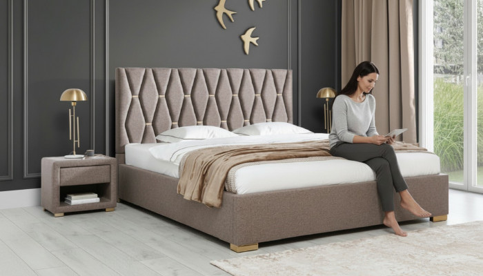 Braune Textilbett Designer Polster Nuetsdëscher Schlofzëmmer Miwwelen 3tlg