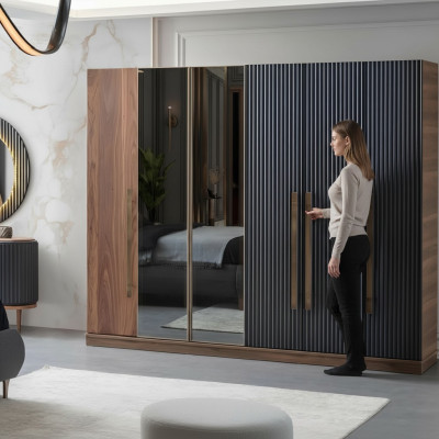 Braune Kleederschaf Designer Luxus Miwwelen Holzschaf Ariichtung Schaf