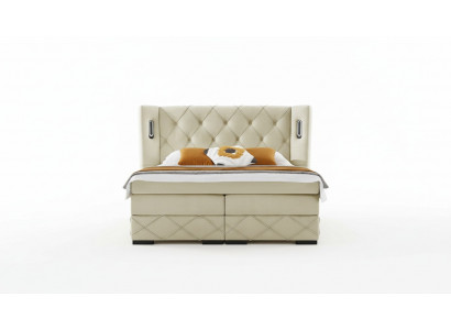 Beige Chesterfield Polsterbett Schlofkummer Nuetsdëscher Luxus Miwwelen