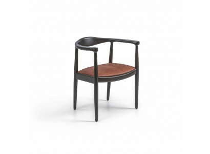 Design Miwwel Stull mat Armleenen Holzstull Nei Ariichtung Polster Sëtz