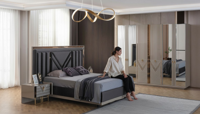 Grau Schlofkummer Miwwelen Duebelbett Kleederschaf Nuetsdëscher 4 Deeler Set