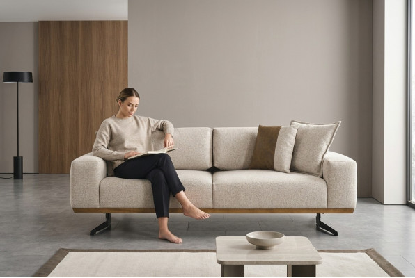 Designer Dräisëtzer Sofa Beige Faarf Luxus Miwwelen am Wunnzëmmer 225cm