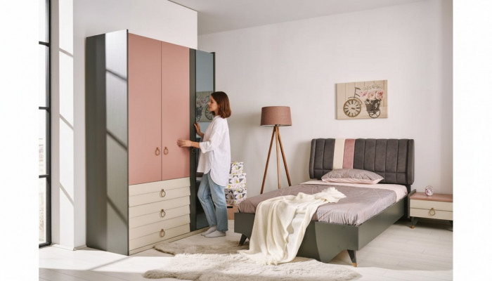 Schlofkummer Set Bett Nuetsdësch Kleederschaf Modern Luxus Setra Set