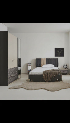 Luxuriéise stilvolle Gro Schlofzëmmer-Set Modern Bett Nuetsdësch nei