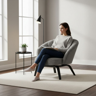 Stilvoll Polsterung aus Massivholz mat Nähten an Charcoal Chesterfield