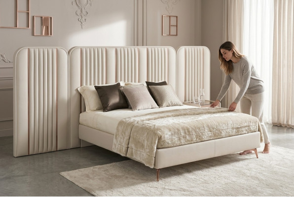 Kinssize-Bett Duebelbett Schlofzëmmermiwwelen Grouss Kappdeel Holzgestell