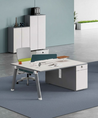 Bureaudësch Dësch Aarbechtsdësch Ariichtung Miwwelen Holz Büro Sekretär