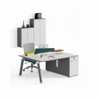 Bureaudësch Dësch Aarbechtsdësch Ariichtung Miwwelen Holz Büro Sekretär