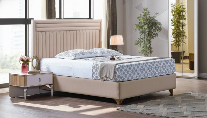 Modern Schlofzëmmer Set Bett + 2x Nuetsdëscher Design Miwwelen 3 Deeler. Nei EU