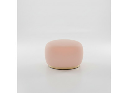 Zarter Hocker in Rosa Weiche Form, elegantes Design mit Goldakzent