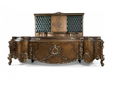 Brauner Holzschreibtisch im eleganten Design für Home Office