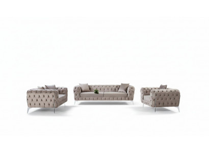 Raum für Geselligkeit: Sofas und Sessel im einheitlichen Einrichtungsstil
