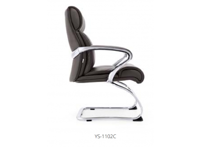 Kunstleder-Sessel in Schwarz mit Edelstahlrahmen modern und elegant