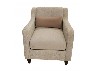 Beiger Sessel. Bequem stilvoll und perfekt zum Lesen